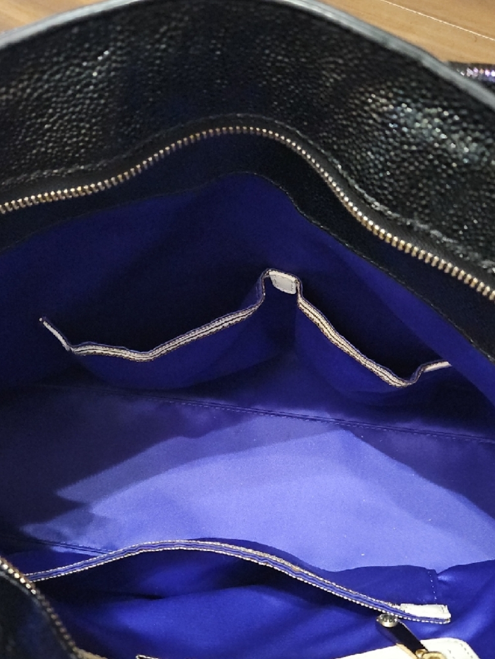 ✨ RARE Collector's Item ✨ Henri Bendel Petrol Oil Slick Carlyle Tote Bag - Picture 15 of 17